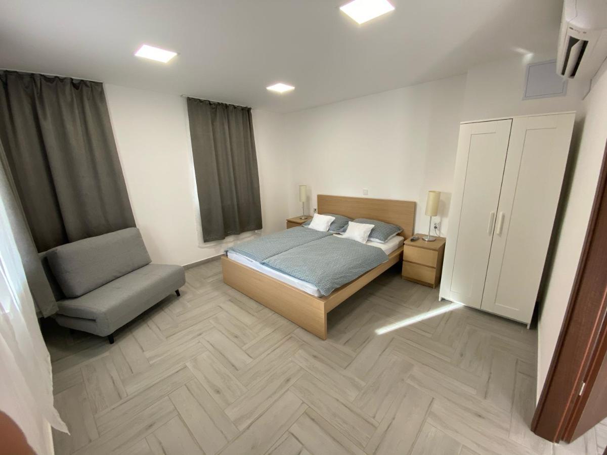 Apartamento Sulyom Panzió Tiszafüred Exterior foto