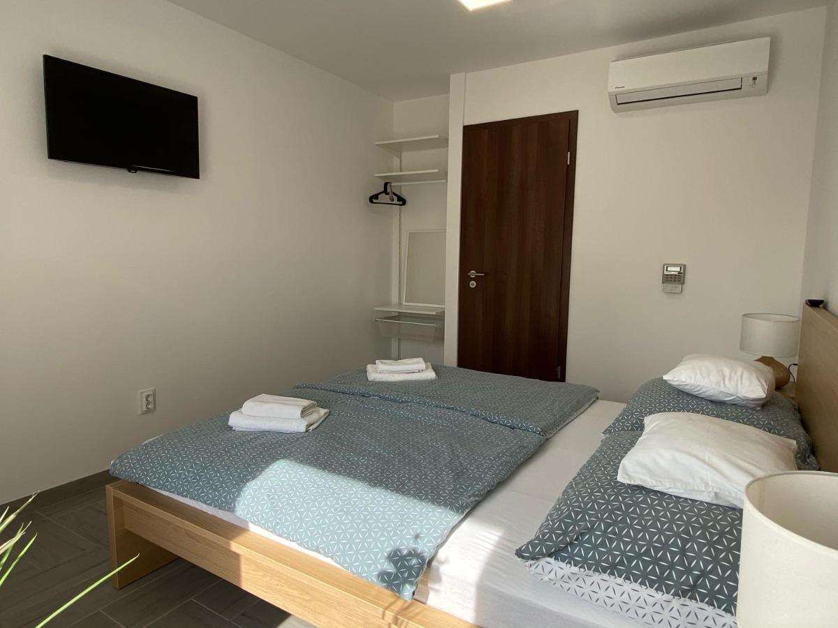 Apartamento Sulyom Panzió Tiszafüred Exterior foto