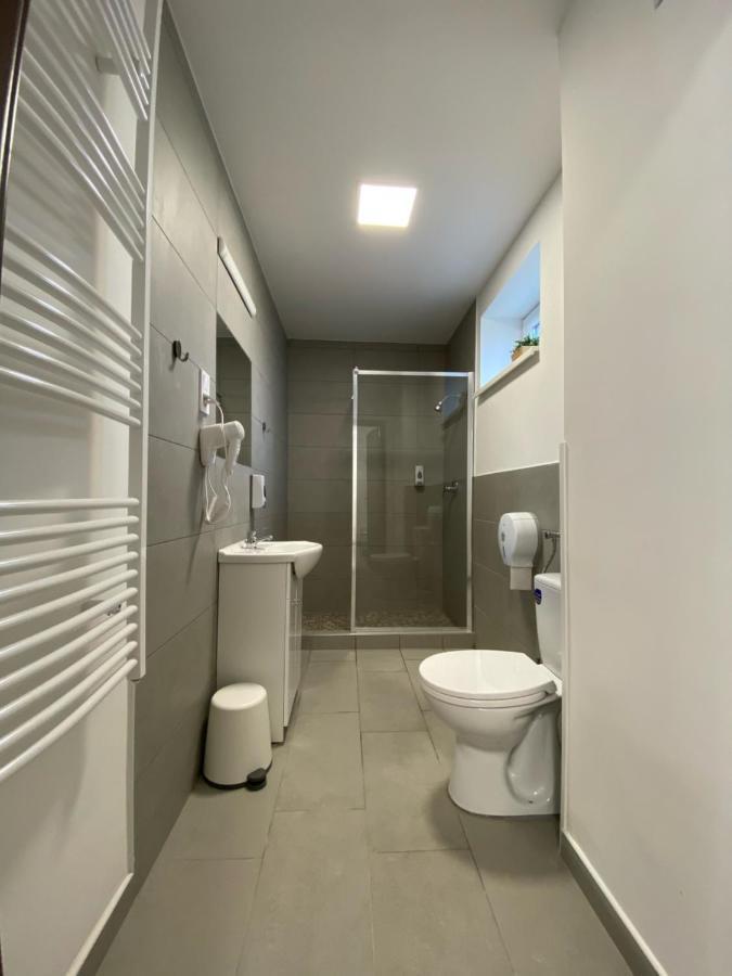 Apartamento Sulyom Panzió Tiszafüred Exterior foto