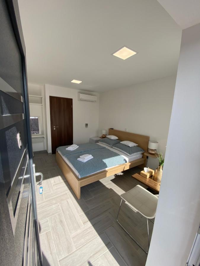 Apartamento Sulyom Panzió Tiszafüred Exterior foto