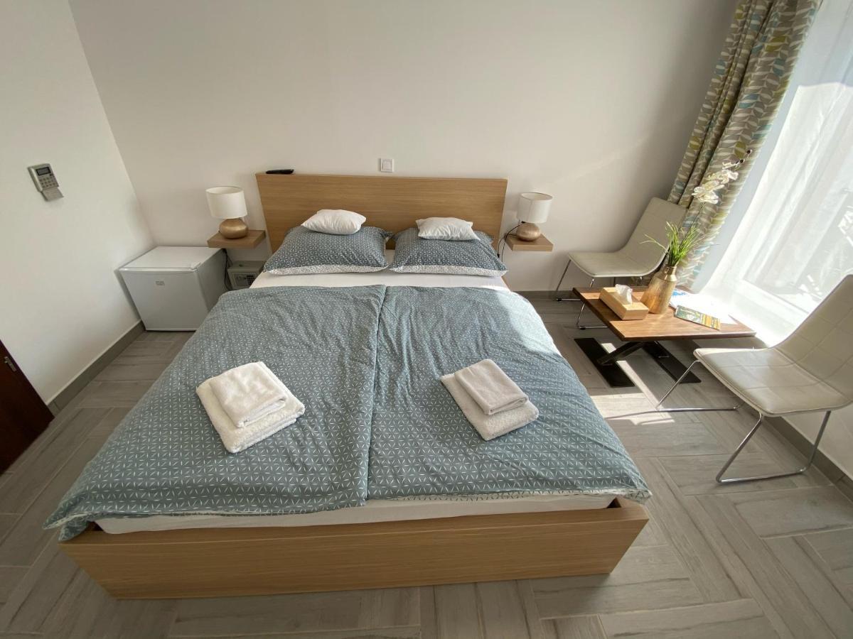 Apartamento Sulyom Panzió Tiszafüred Exterior foto