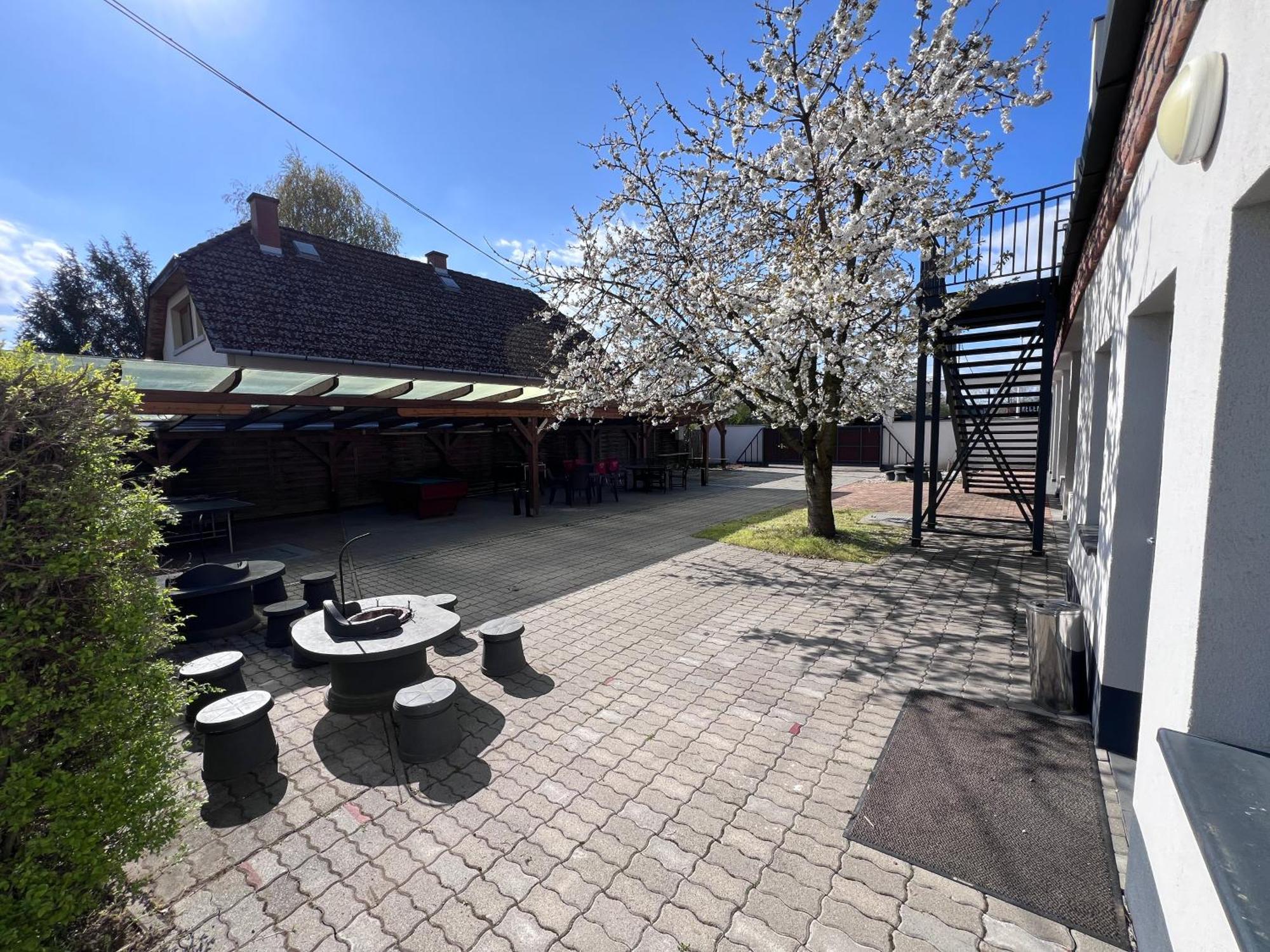 Apartamento Sulyom Panzió Tiszafüred Exterior foto
